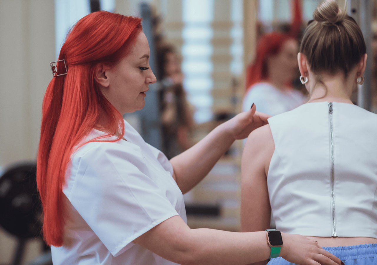 СУСТАВЫ. Абонемент: 2 консультации врача ЛФК + 12 занятий с тренером (8 недель от первой консультации)